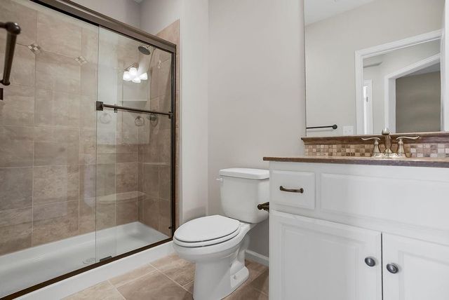 8539 Barstow Street, Lenexa, KS 66219