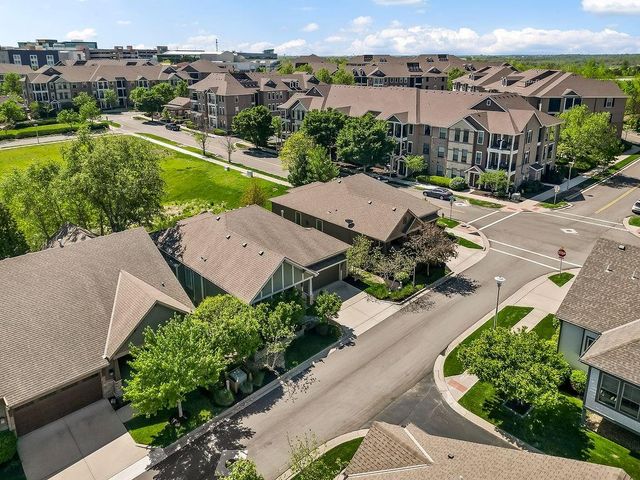 8539 Barstow Street, Lenexa, KS 66219