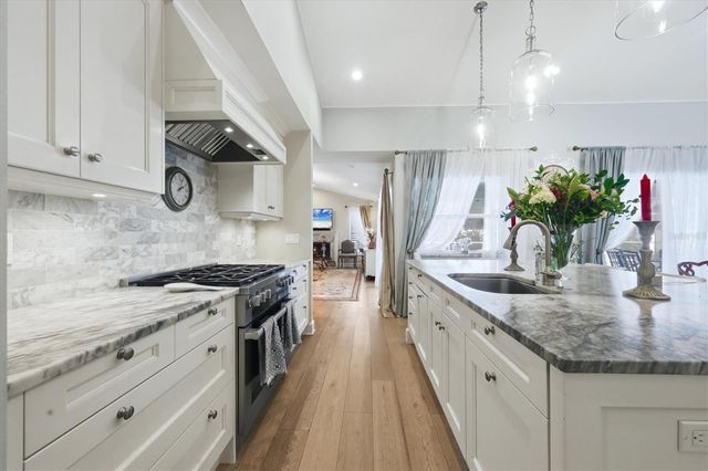 3508 AVENIDA MADERA, Bradenton, FL 34210