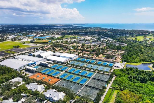 3508 AVENIDA MADERA, Bradenton, FL 34210