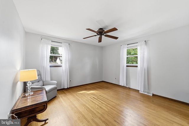 1218 LINCOLN AVE, West Deptford, NJ 08096