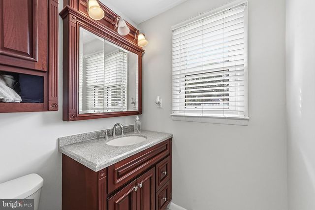 1218 LINCOLN AVE, West Deptford, NJ 08096
