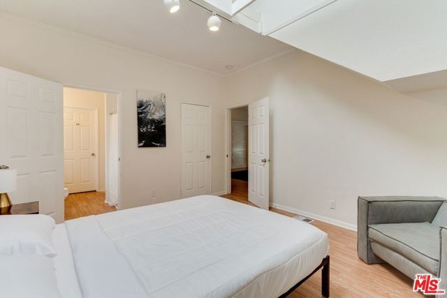 1228 Fedora Street, Los Angeles, CA 90006