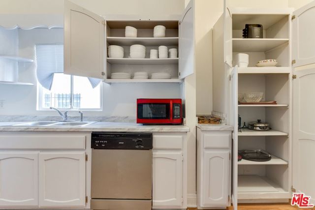 1228 Fedora Street, Los Angeles, CA 90006