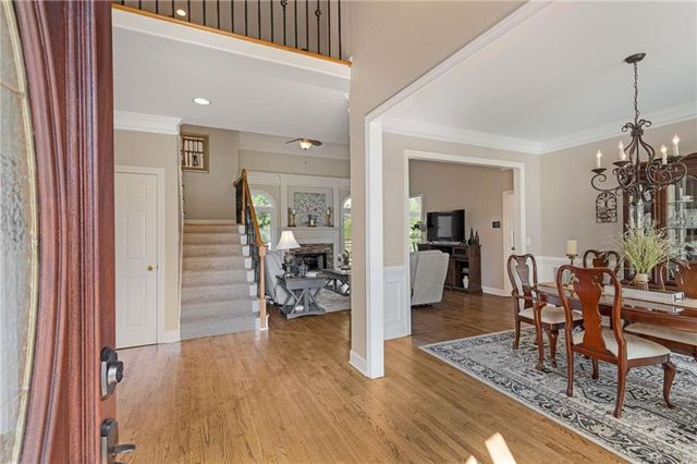 802 Clubhouse Pointe, Woodstock, GA 30188