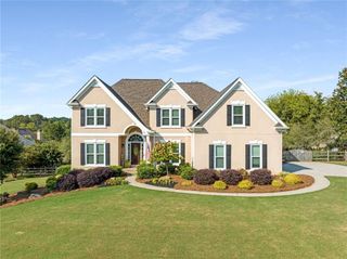 802 Clubhouse Pointe, Woodstock, GA 30188