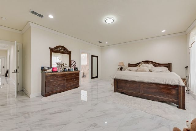 7725 Lakeview Circle, Fort Worth, TX 76179