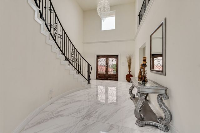 7725 Lakeview Circle, Fort Worth, TX 76179