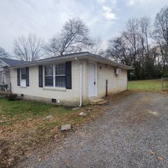 638 Anderson Ln, Madison, TN 37115