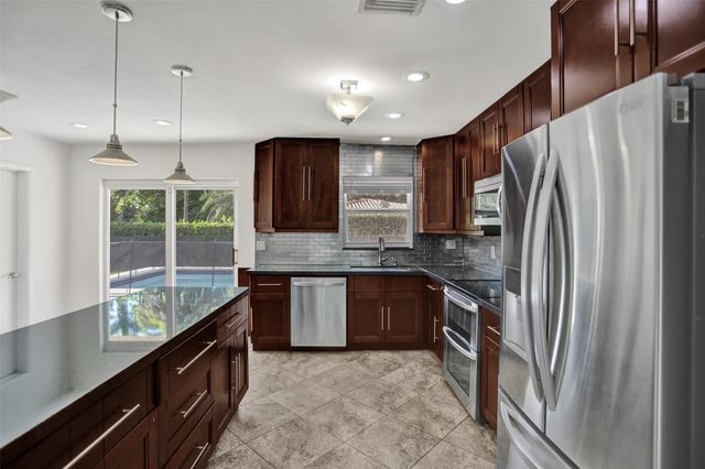 30 NE 139th Street, North Miami, FL 33161