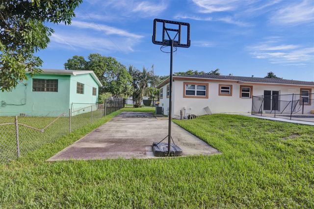 30 NE 139th Street, North Miami, FL 33161