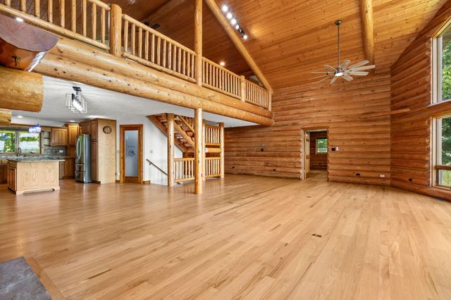 37 Wild Horse Lane, Galena, MO 65656