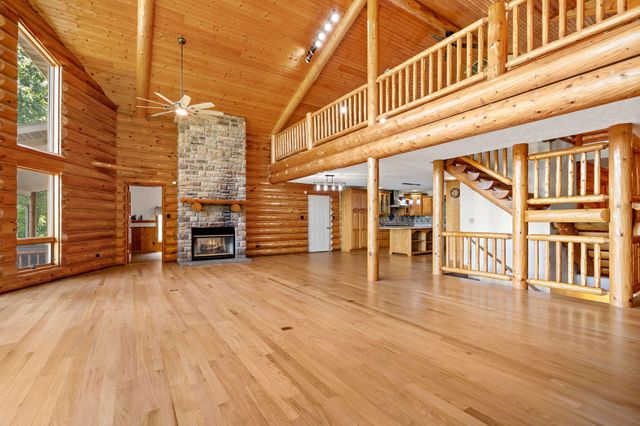 37 Wild Horse Lane, Galena, MO 65656