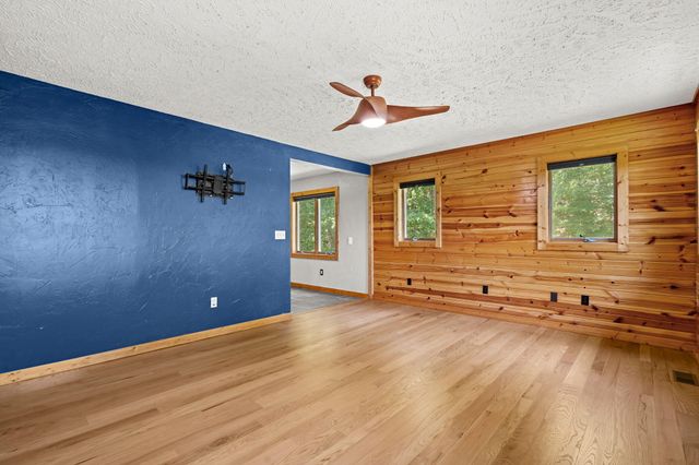 37 Wild Horse Lane, Galena, MO 65656