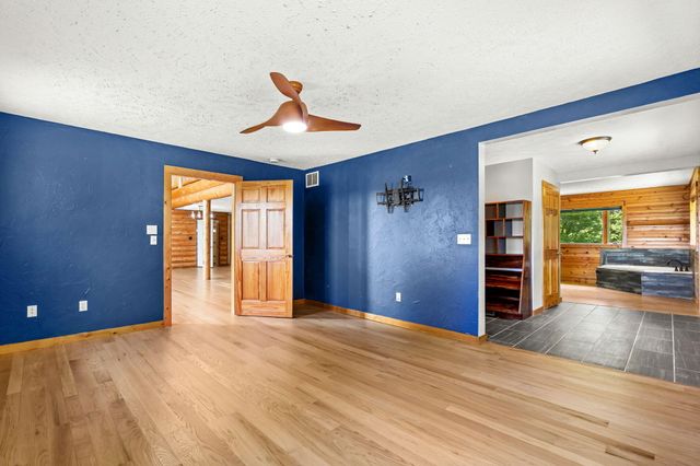 37 Wild Horse Lane, Galena, MO 65656