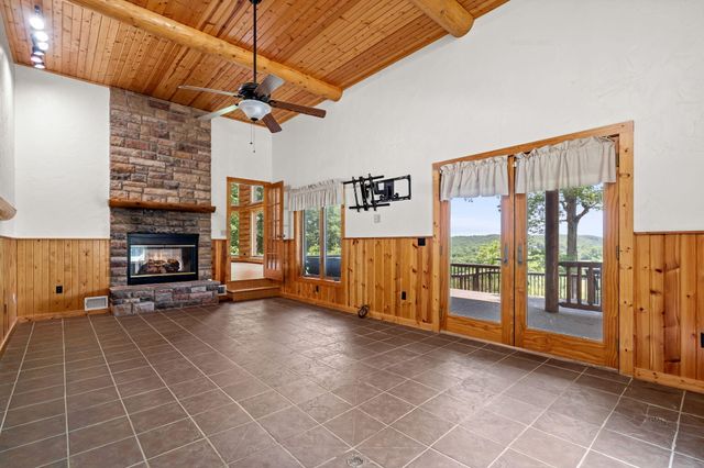 37 Wild Horse Lane, Galena, MO 65656