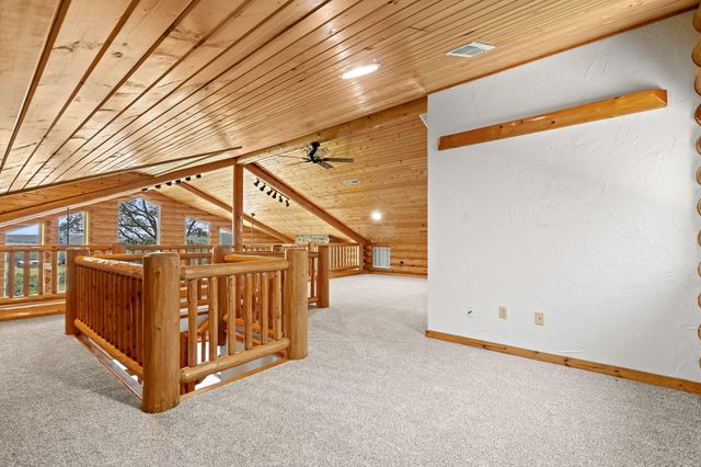 37 Wild Horse Lane, Galena, MO 65656