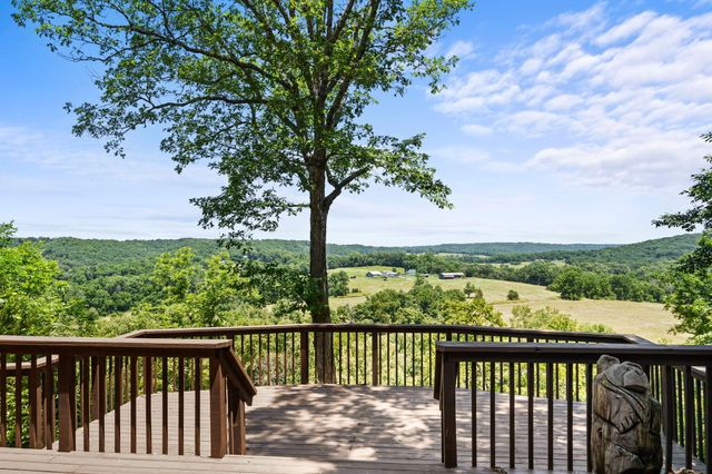 37 Wild Horse Lane, Galena, MO 65656