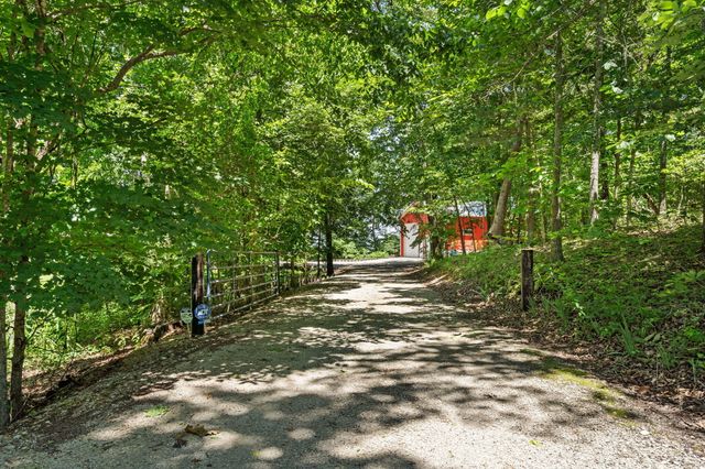 37 Wild Horse Lane, Galena, MO 65656