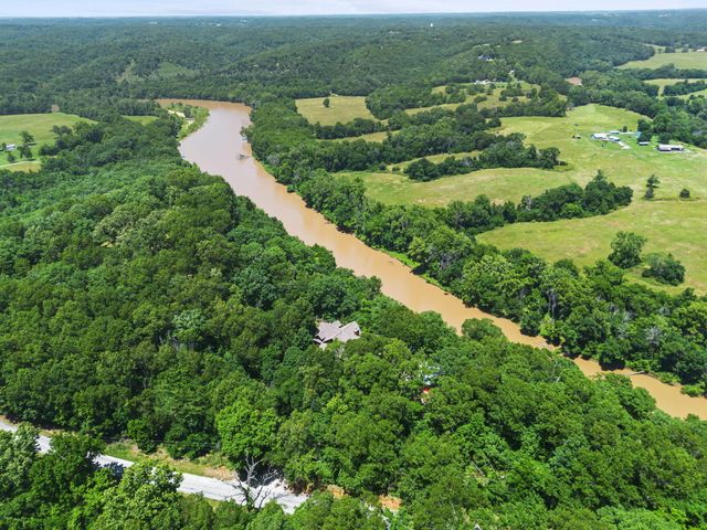 37 Wild Horse Lane, Galena, MO 65656