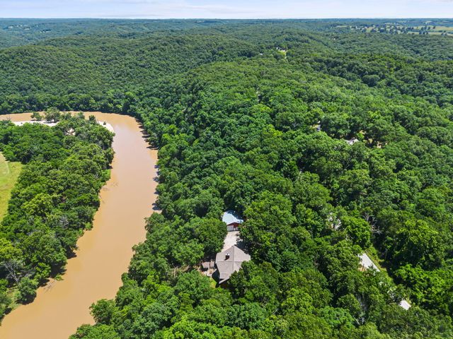 37 Wild Horse Lane, Galena, MO 65656