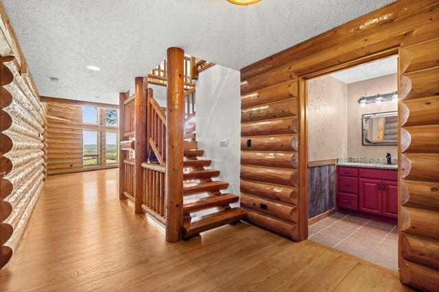 37 Wild Horse Lane, Galena, MO 65656