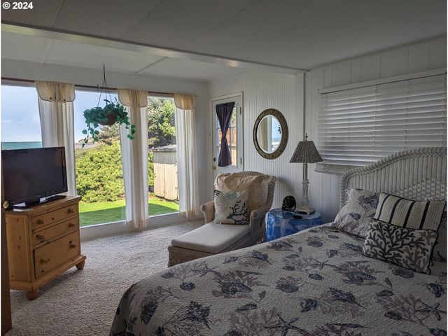 88565 2ND Ave, Florence, OR 97439