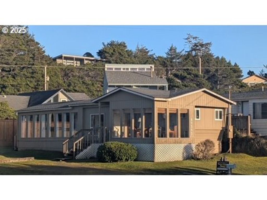 88565 2ND Ave, Florence, OR 97439