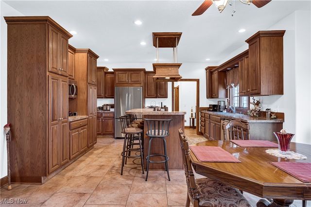 4000 Shields Road, Canfield, OH 44406