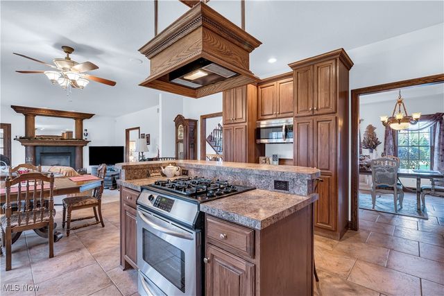 4000 Shields Road, Canfield, OH 44406