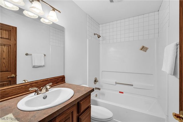 4000 Shields Road, Canfield, OH 44406