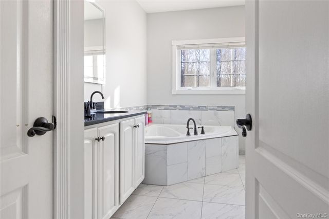 5 Deangelis Drive, Monroe, NY 10950