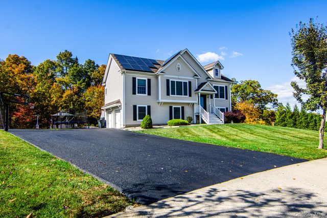 5 Deangelis Drive, Monroe, NY 10950