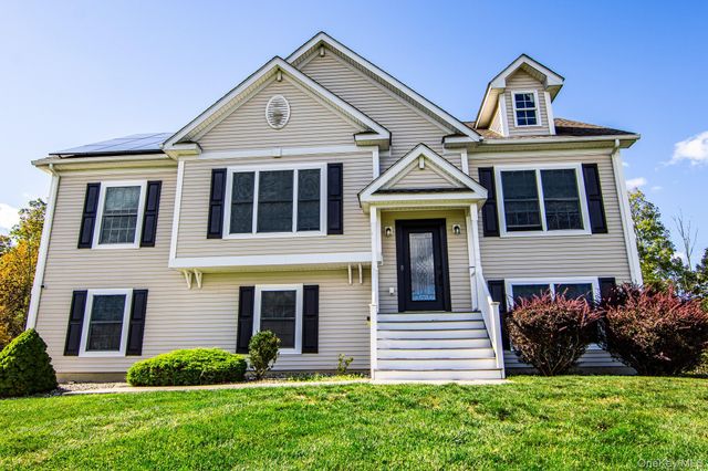 5 Deangelis Drive, Monroe, NY 10950