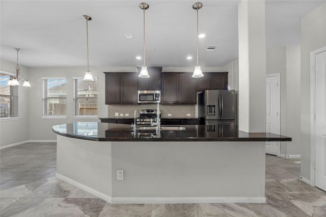 5718 Oakhurst Trail, Pasadena, TX 77505