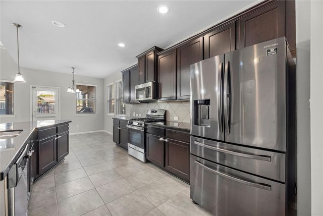 5718 Oakhurst Trail, Pasadena, TX 77505