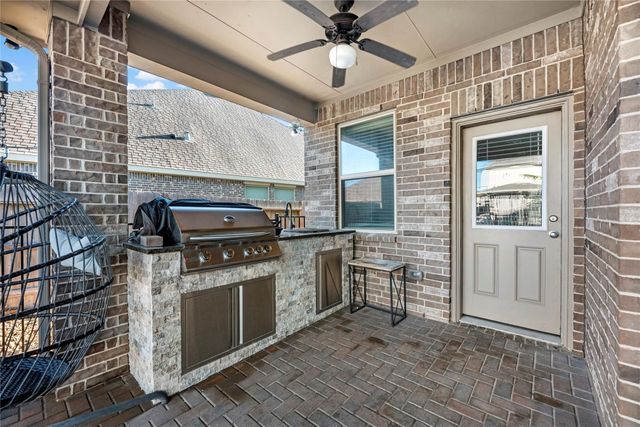 5718 Oakhurst Trail, Pasadena, TX 77505