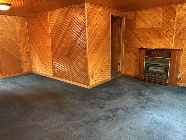 4790 S Greenville Road, Greenville, MI 48838