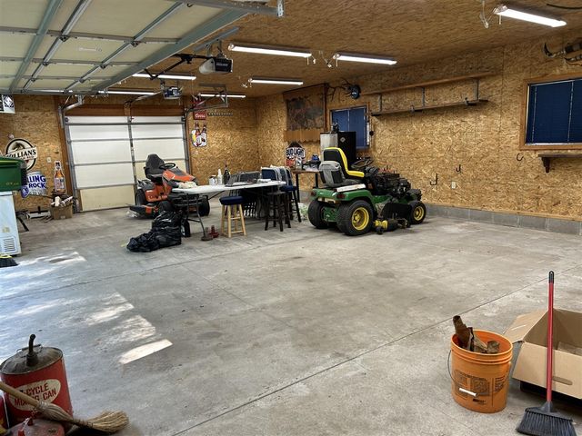 4790 S Greenville Road, Greenville, MI 48838