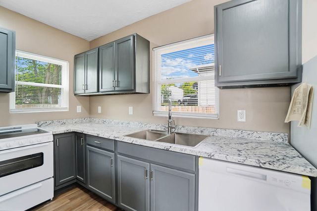 312 E Maplewood Avenue 312 E Maplewood Avenue, Dayton, OH 45405