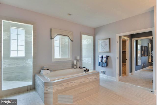 17905 QUEEN ANNE RD, Upper Marlboro, MD 20774