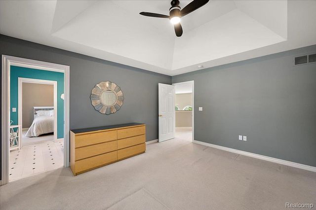 4417 Island View Drive, Waterford Charter Township, MI 48328