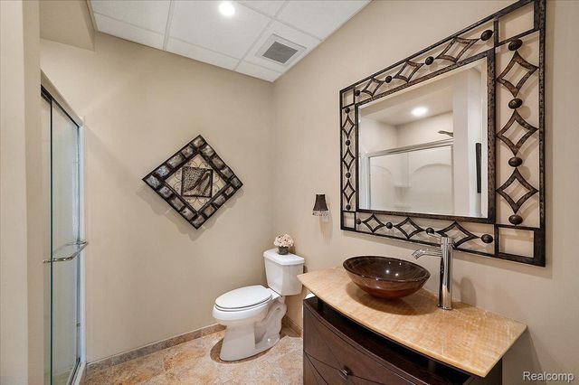 4417 Island View Drive, Waterford Charter Township, MI 48328