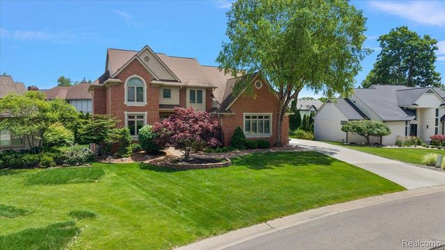 4417 Island View Drive, Waterford Charter Township, MI 48328