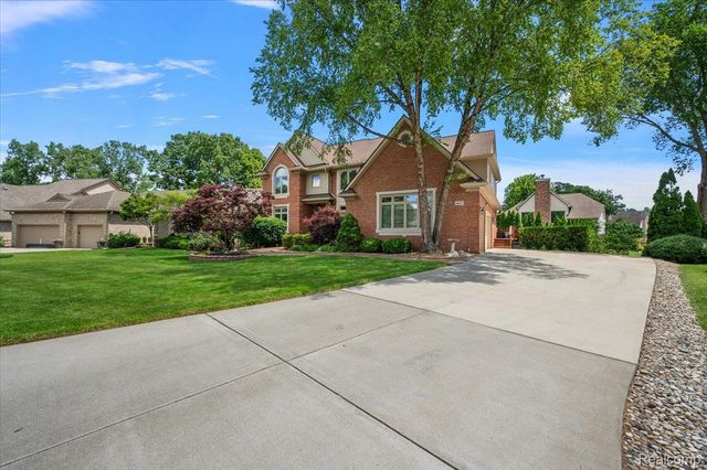 4417 Island View Drive, Waterford Charter Township, MI 48328