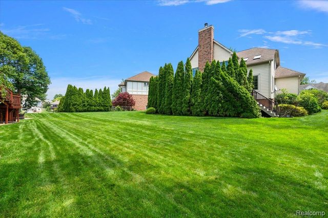 4417 Island View Drive, Waterford Charter Township, MI 48328