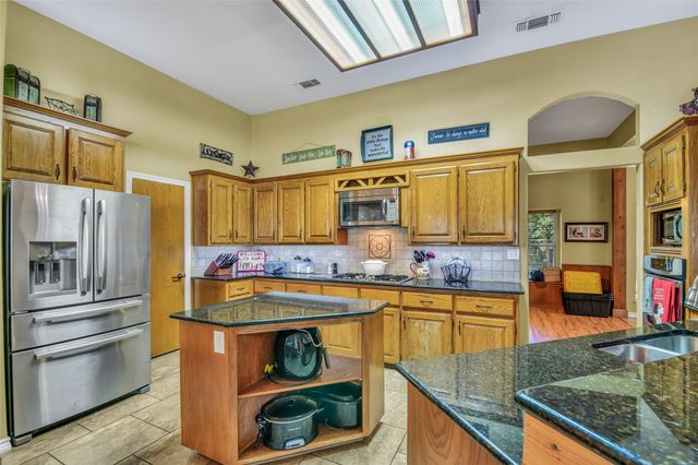 2020 Houston Road, Burleson, TX 76028