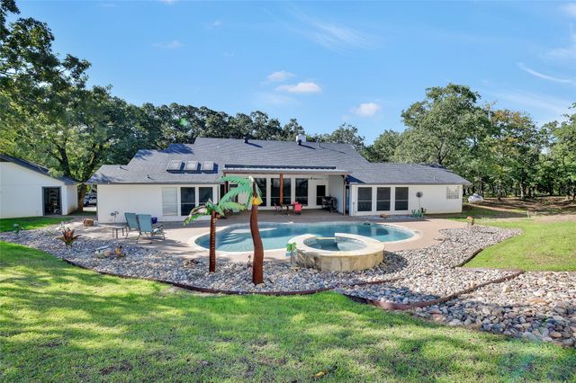 2020 Houston Road, Burleson, TX 76028