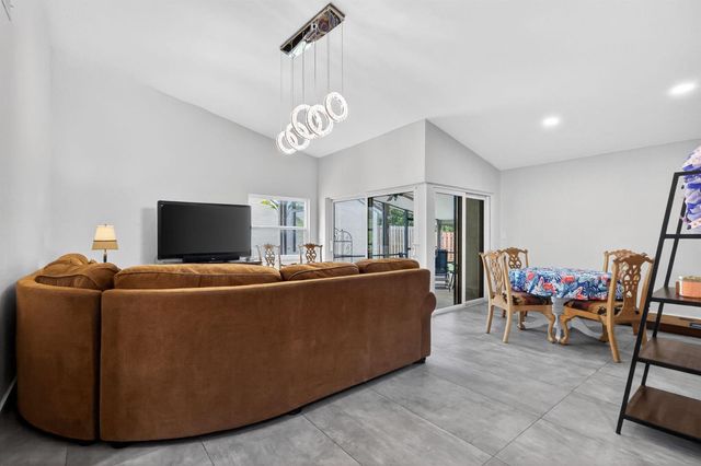 1230 NW 22nd Avenue, Delray Beach, FL 33445