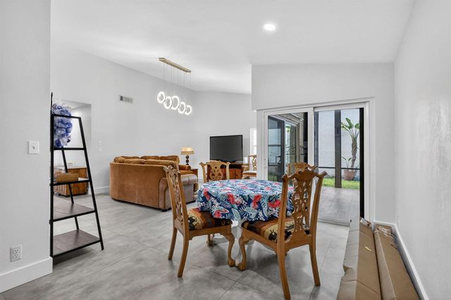 1230 NW 22nd Avenue, Delray Beach, FL 33445